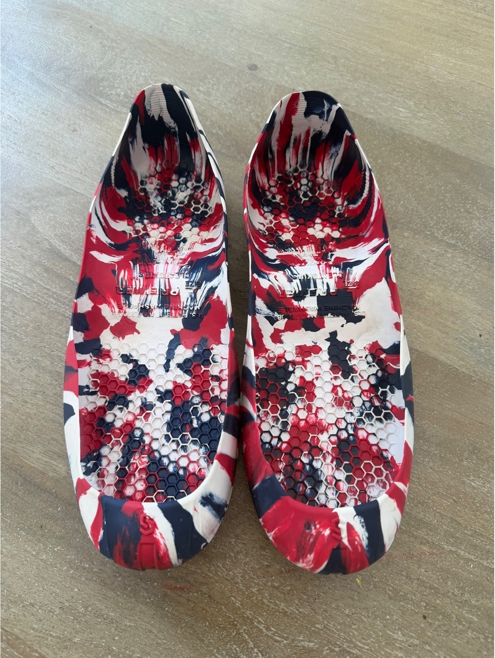 Cleatskins Pulse Cleat Cover Red White Blue Size Large Sports Shoe Cover